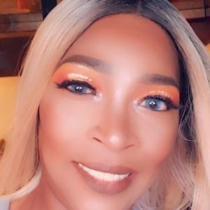 Meet your Posher, Inetta